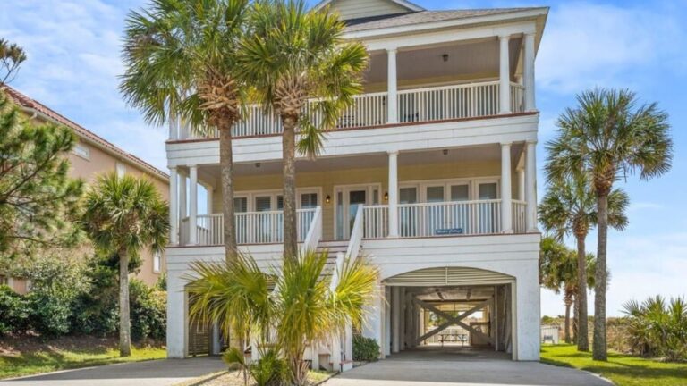 Top Benefits of Beachfront Condo Rentals for Your Next Vacation