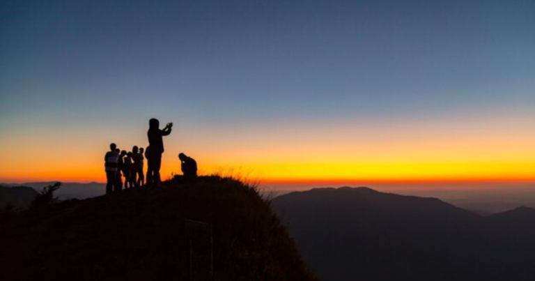 SkylightVoice.com: Enhancing Communication Through AI-Powered Voice Solutions