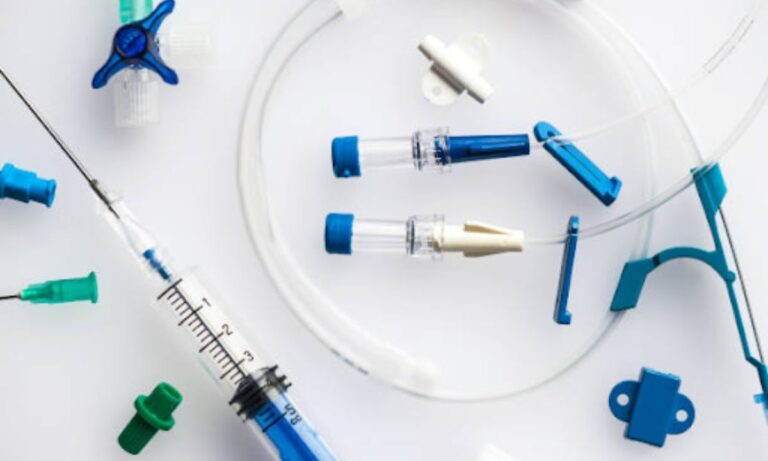 How to Choose the Right Material for Medical Device Injection Molding