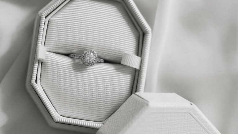 Sterling Silver vs 925: Difference Between These Metals?