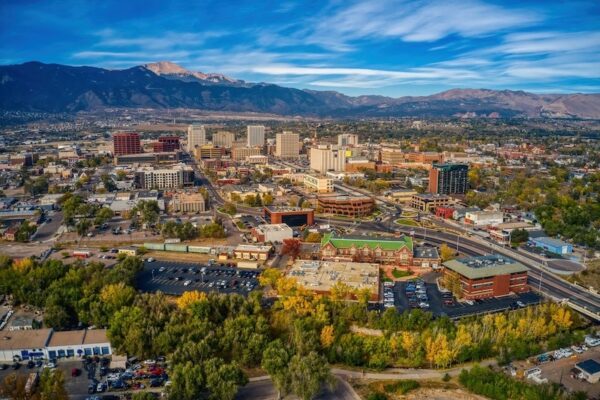 From Local Roots to Digital Platforms: A Colorado Perspective on Business Ventures in Sports Betting