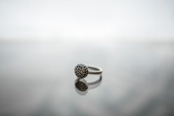 2.5 carat diamond ring​