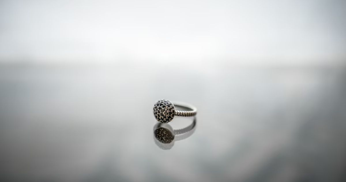 2.5 carat diamond ring​